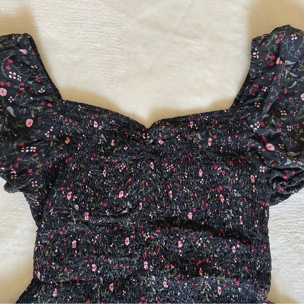 Trinity Ruched Ruffle Floral Top - Picture 2 of 5
